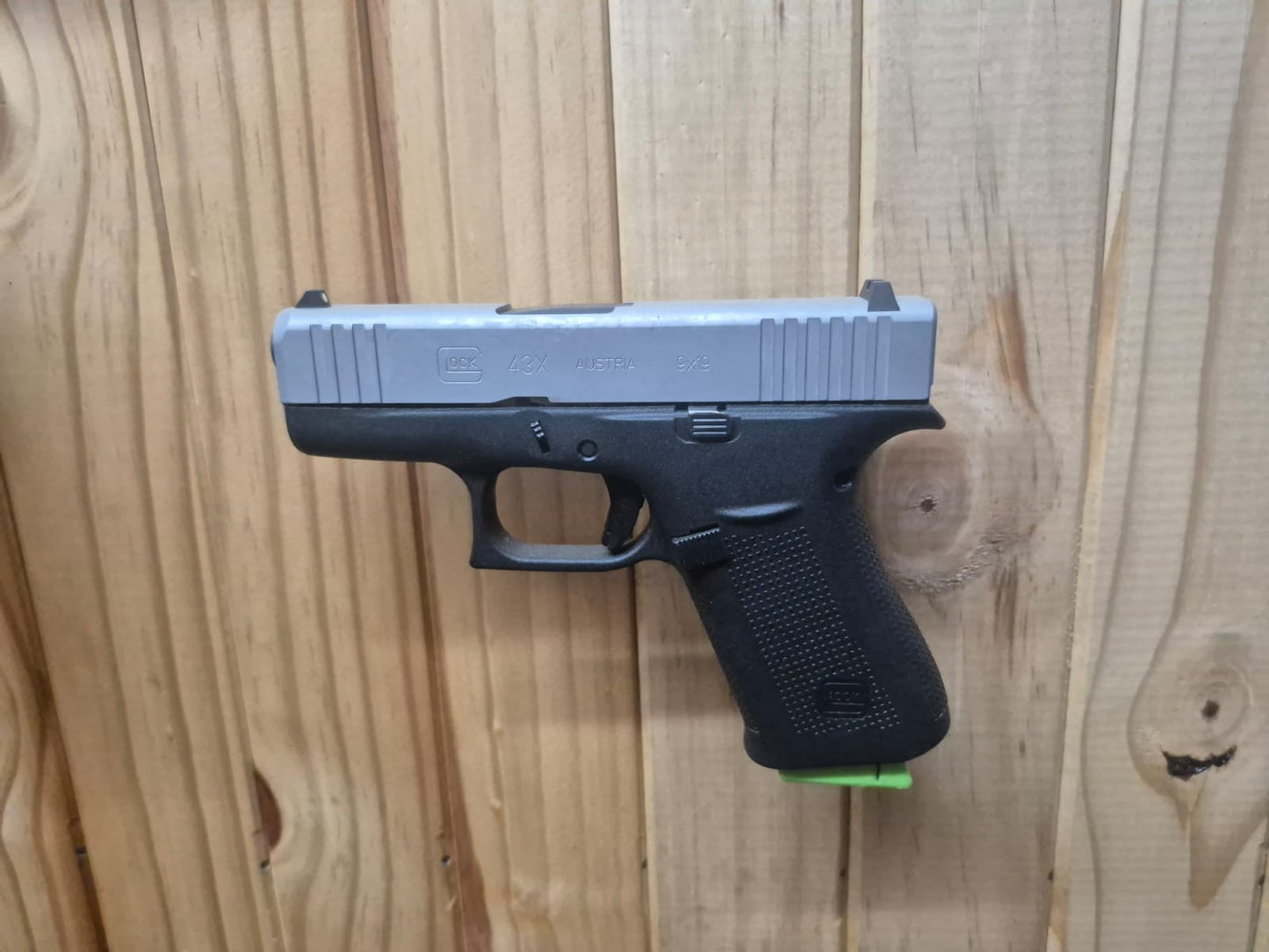 CZ & Glock 9mm+40 S&W Gun Hanger